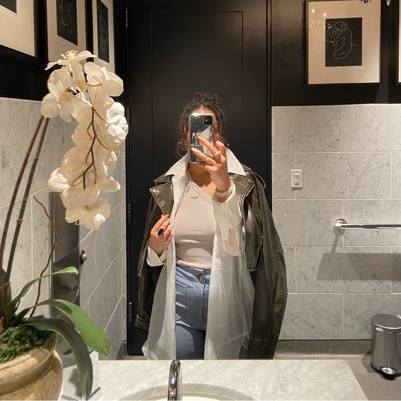 Meet Your Posher, Tabitha🪴 - Picture 8 of 8